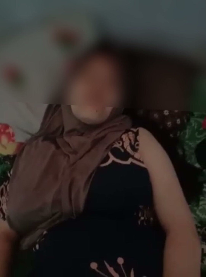 Famly sex: Westchnienie wiejskiej dziewczyny w Hidżabie jest naprawdę bardzo pyszne część 2