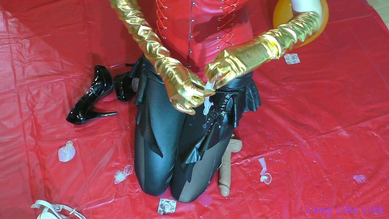 LongLikeLikk: Pesta kondom! Tuangkan Isi Kondom pada Diri Sendiri!