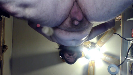 Au79: Disciplinerò le persone arrapate con i miei piedi, il culo...