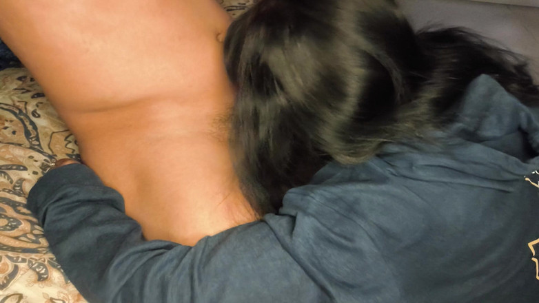 Moo DBOXXX: Moje tchyně miluje sát mého ptáka celý den, chodí mě...