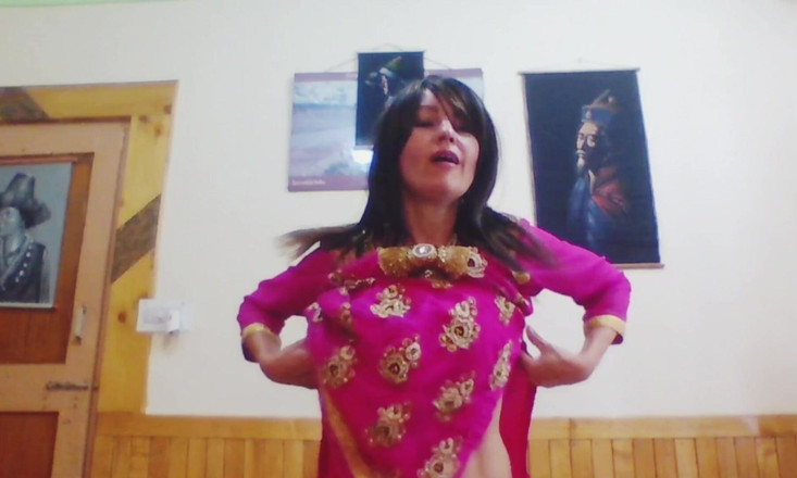 Bolly Karma: 我的嘴太小了，让更多的手放慢