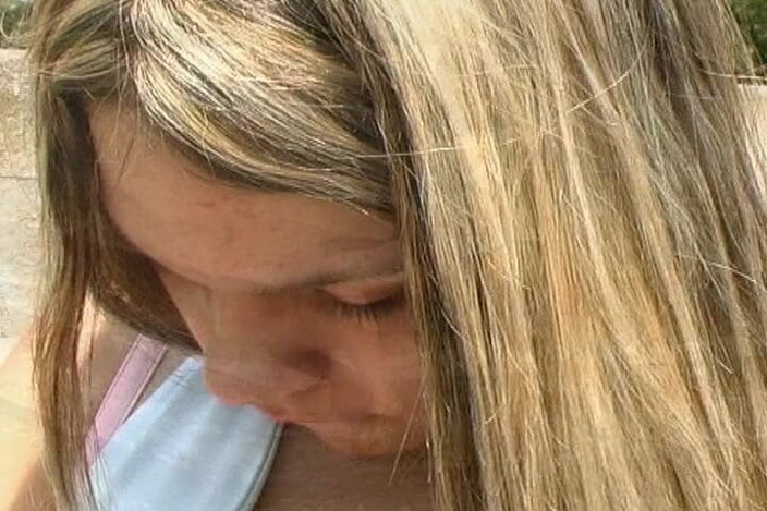 Porno kino: This German Amateur Likes to Pee in Her Panties