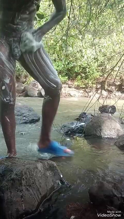 Sexyjayla254: Masturbare cu săpun pula mare și neagră ejaculând în afara, partea 1