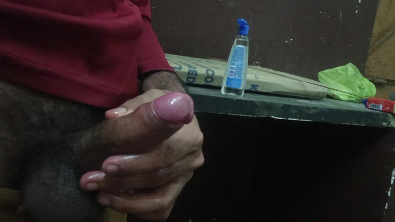 Brijesh 270: Ma femme me laisse seule à la maison, mais mon voisin...