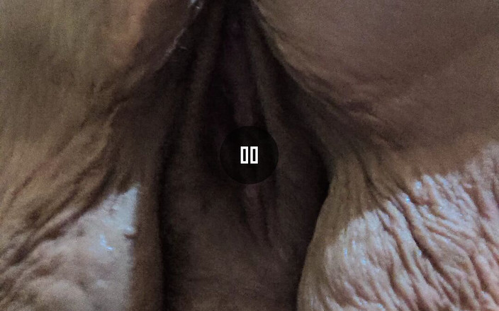 HerculesnVENUS: Vulva gozada mijando em alot dando tudo o que ela...