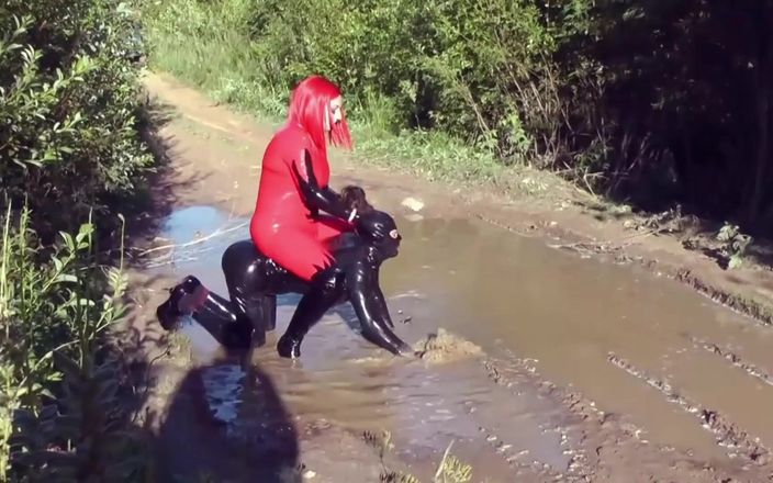 Arya Grander: Femdom upokorzenie, sikanie, fetysz brzucha, lateks, mokry i niechlujny
