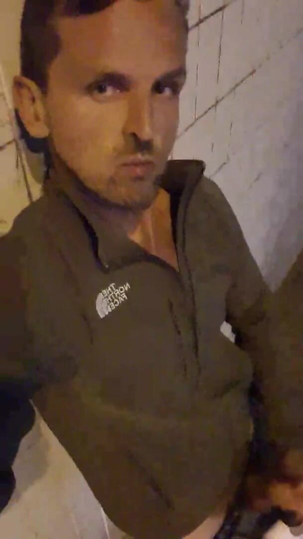 Slutboyben: Slutboyben Cam4 ポルノクイーン ベンジャミン Xposeing at night public