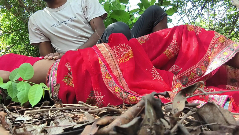 Poonambhabhi village: Sexy Giarphrend XXX video