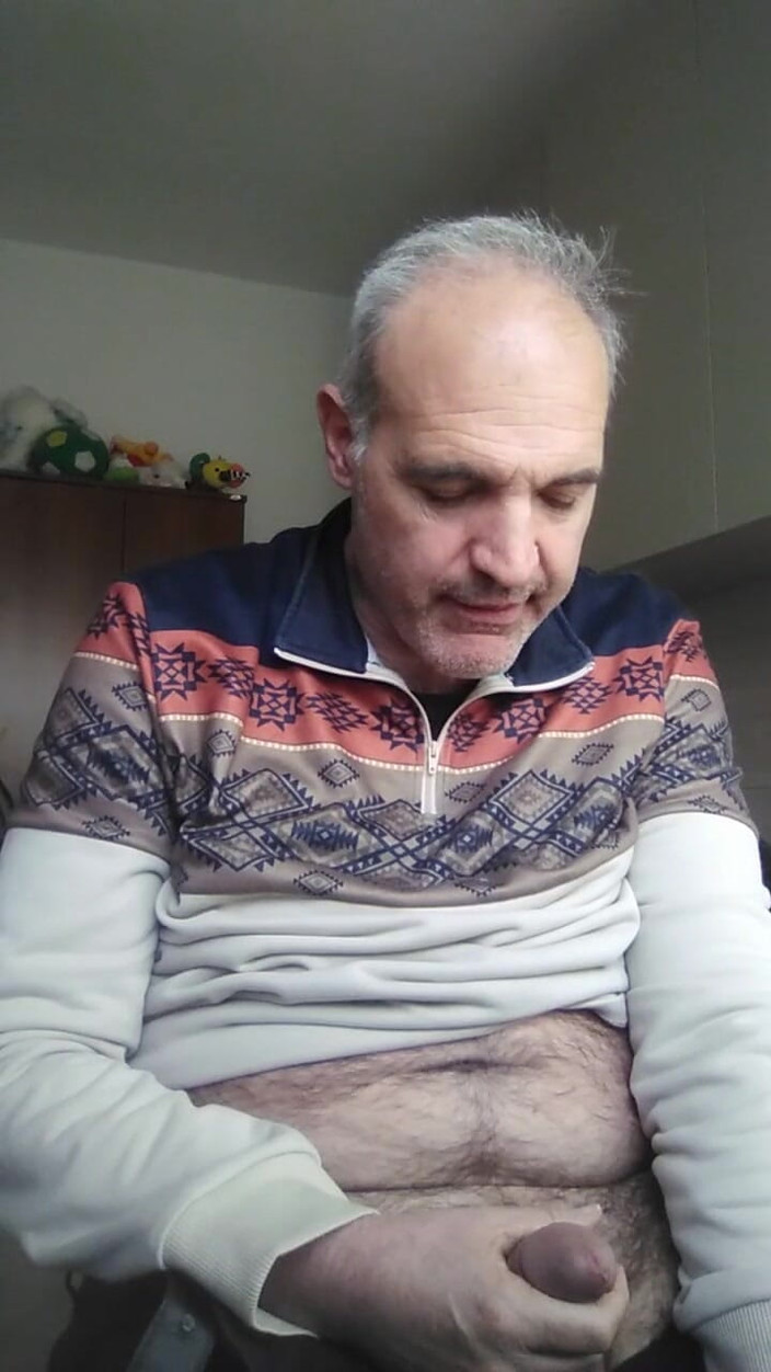 Setesesso7: Вітчим вчить свого пасинка мастурбувати його молодий член