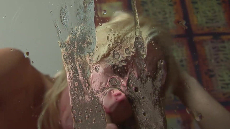 Bananas with Melons: Błędne frajerki Scena-2 blond milf uwielbia ssie wielkiego kutasa dobrze śliniony