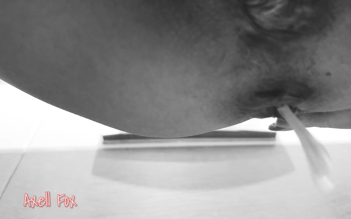 Axell Fox: 정자 배수 #5. 7시간 안에 후장으로 정액과 사정을 풀어주는 더러운 금발. 아트 비디오.