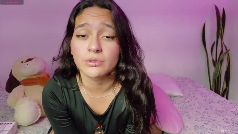 Emilyn Grifs: Sexo Petite Desnuda Sumisa Show