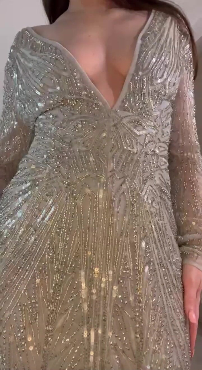 SophiaSmithUK: Senhora elegante faz você masturbar para upskrt