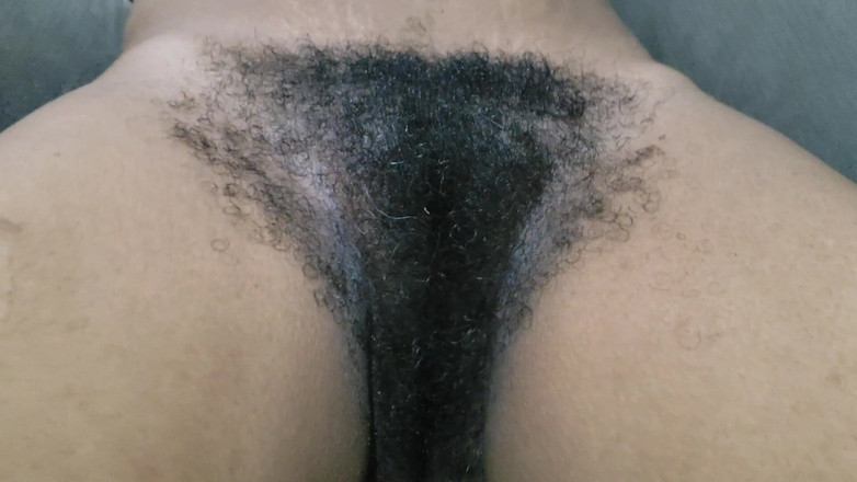 Lovemina: Âm hộ máy bay bà già nóng bỏng đáng kinh ngạc...