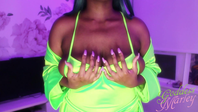 Goddess Marley: Emerald Titties