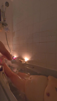 Bath Time Papering Part One