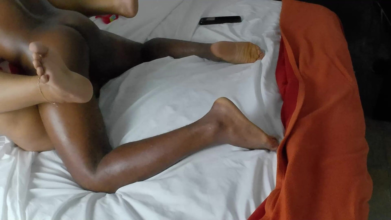 batmanbenatia: 按摩以按摩师的激烈性爱结束