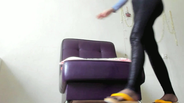 Rarible Diamond: Прохаживаюсь в деревянных шлепанцах