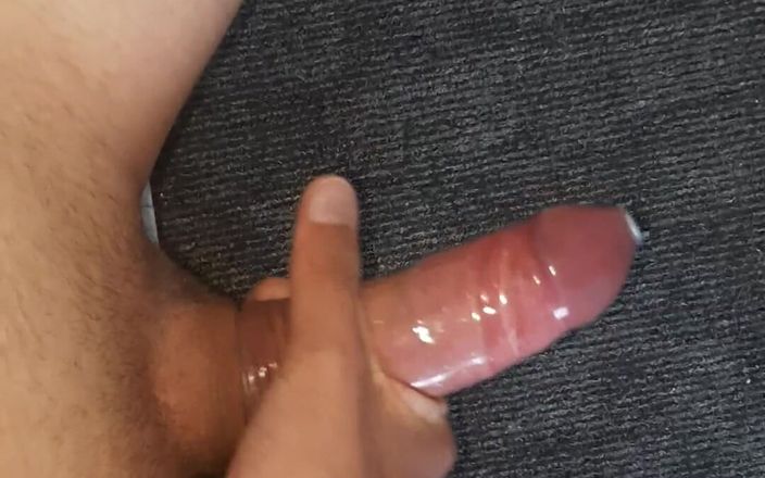 Truwink: Jerking my big dick in a condom