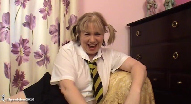 Dirty Doctors Clips: College girl speedybee in her boudoir