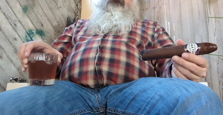 Wrestlebear: 雪茄和波旁之夜