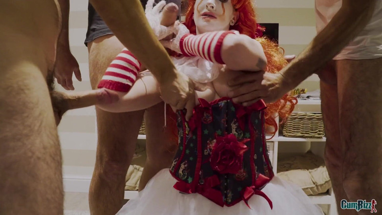 Cumbizz: Dutch clown cumslut Halloween