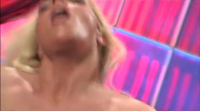 Analconda: Gorgeous blonde babe anally screwed
