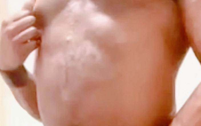 Black mature kinky muscle: Černá svalová koupelna BBC kožená postroj &amp; boty Bate