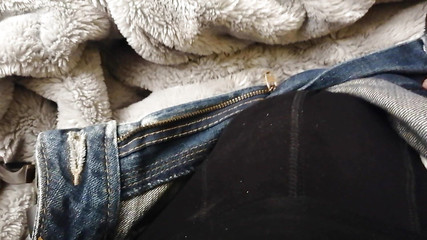 Best Ager: Secretamente la masturbación en el sofá