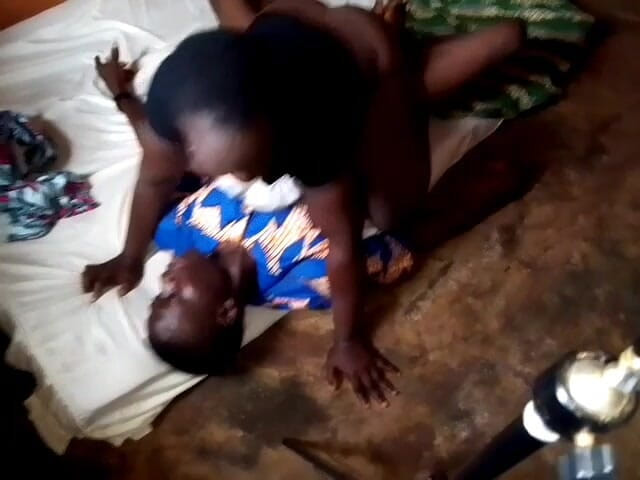 Pornsexlive: Acest director general al unei companii private indiene se fute...