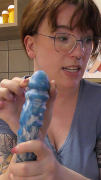 NSFW Review of the Night King Dildo by Uberrime