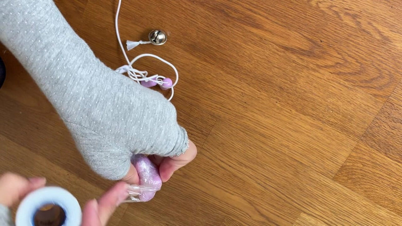 megu2002: Como se masturbar enquanto enfia