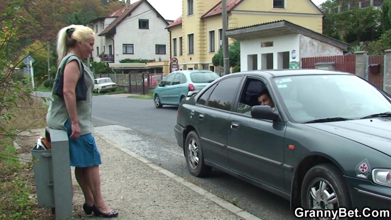Granny Sluts: Raunchy rural granny creamed