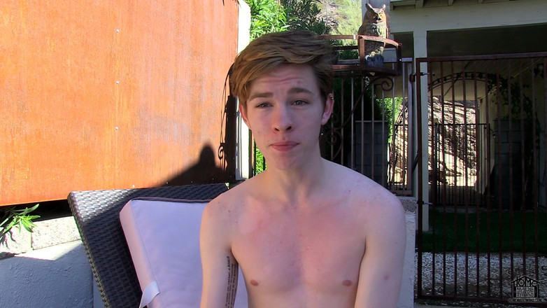 Homemade Twinks: Auto disparo polla acariciando