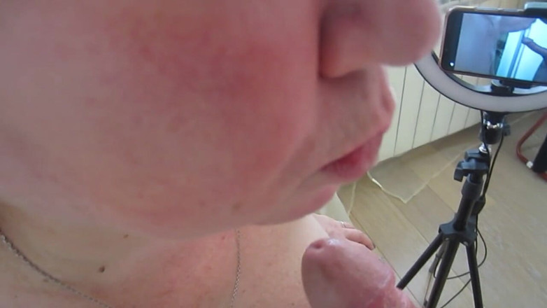 Zona901: Sucks cock with great pleasure and gets a mouthful of...