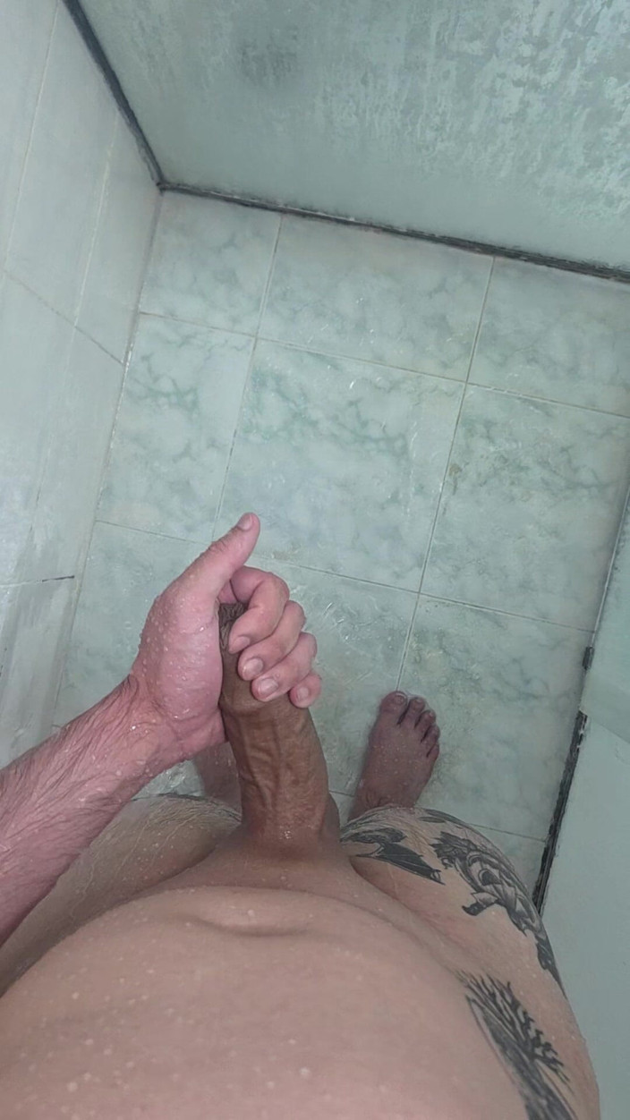 Lkdick8: Vieni a fare una doccia con me