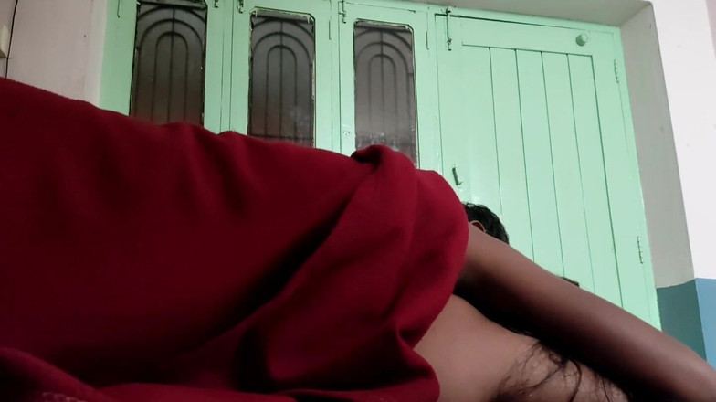 Hindiaudioadda1: Sexo anal debaixo do cobertor