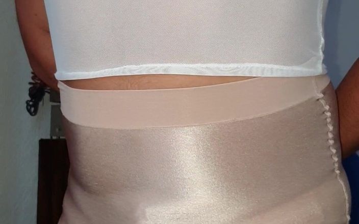Sexy shinny clothes: Жидкая атласная юбка и нейлоновые трусики