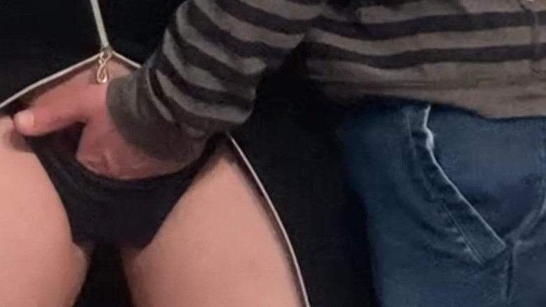 PriyaNaavya: Omg!!! Vreemdeling in overvolle metro - poesje vingeren