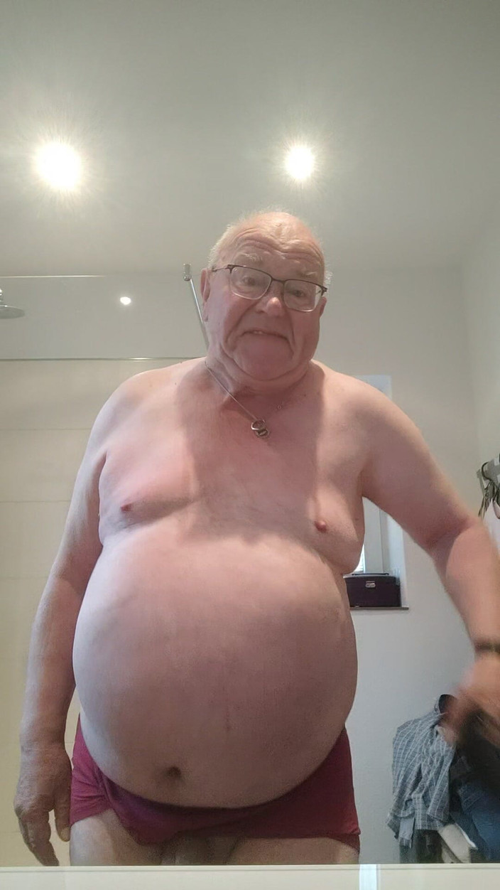 Karlchengeil: Duele en tetas y pezones