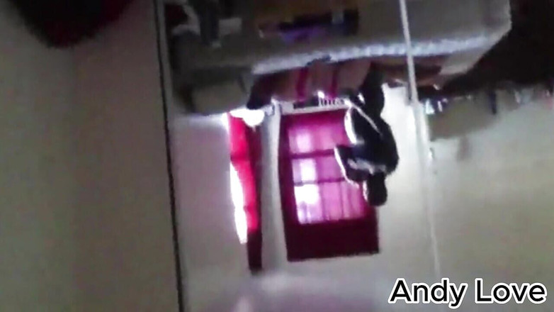 Nancy Love: 私のガールフレンドはピンクの猫とBBCが大好き