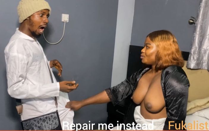 Fukalistik: Người phụ nữ châu Phi cô đơn da đen đụ bbc thợ điện