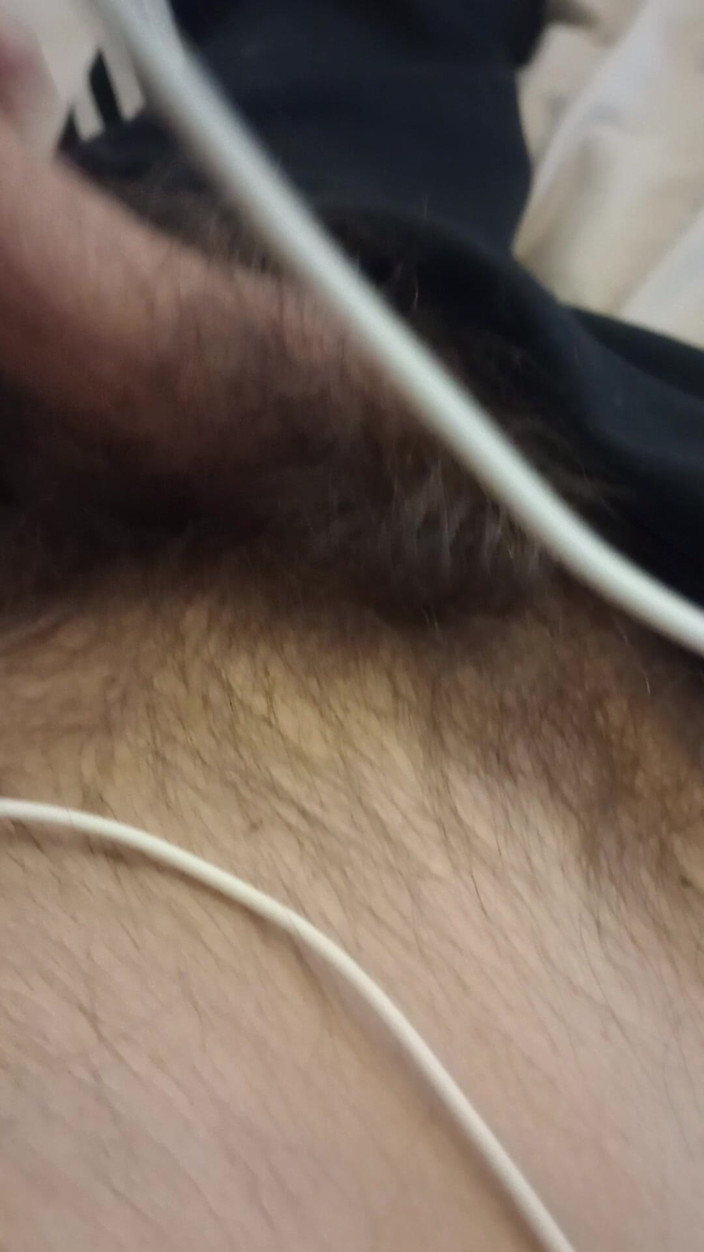 JohnCmon: Cậu bé chơi với đồ chơi tự sướng