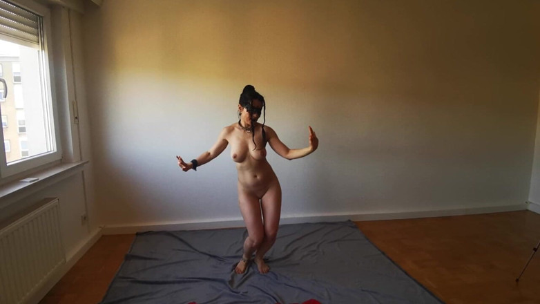 Kitty Dancer: Sexy arabische sklavin führt heißen tanz durch - bauchdance-gürtel-striptease endet komplett...