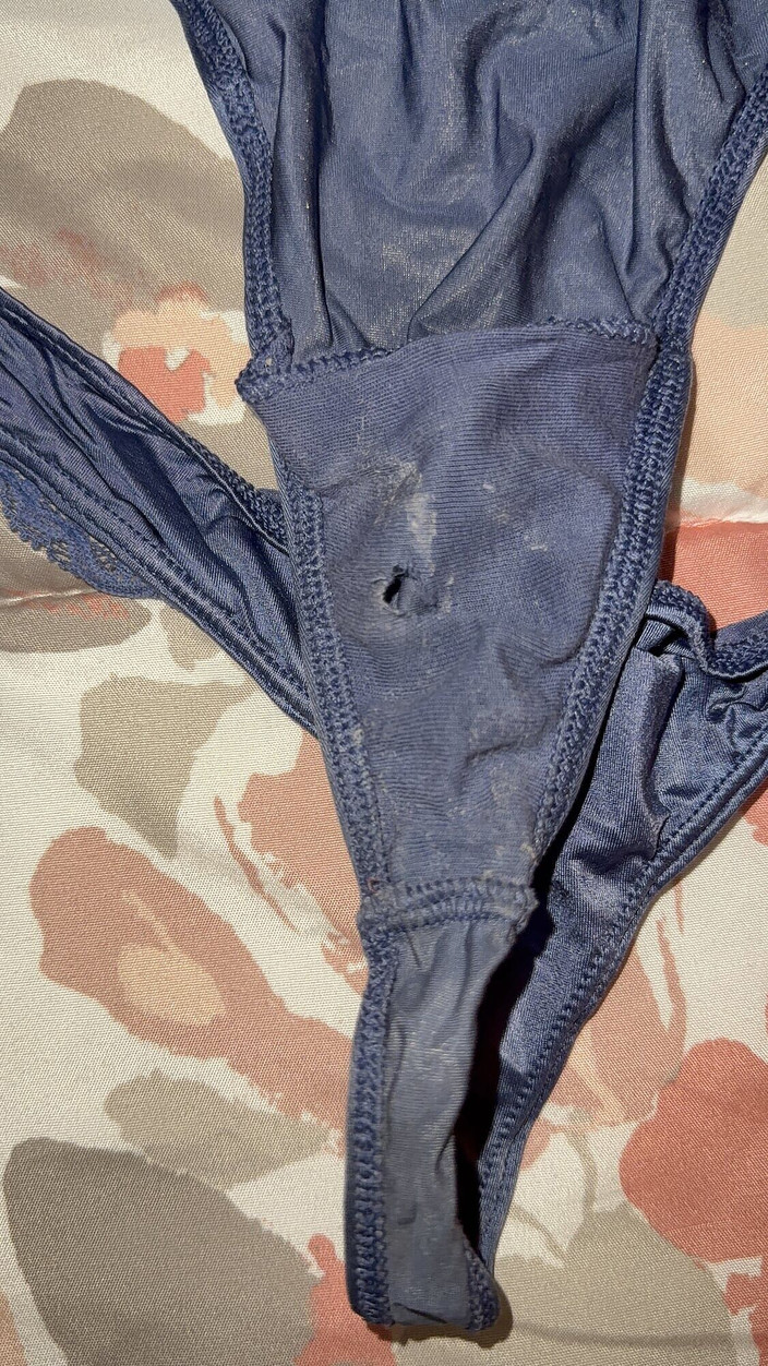 Bigbrook45: ブルーサテンTバック兼