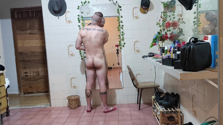 carmonaoficial: Shaving and Shaving His Chest