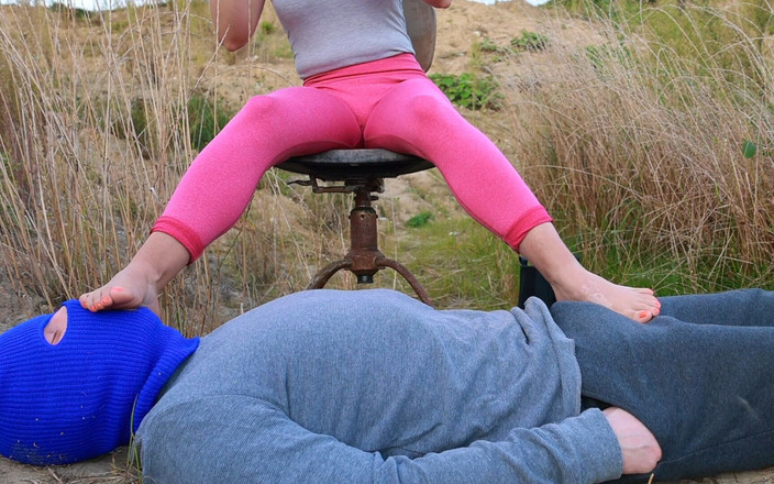 JoZi: Outdoor Foot Worship and Ballbusting, Amateur Femdom Jozi Trampling