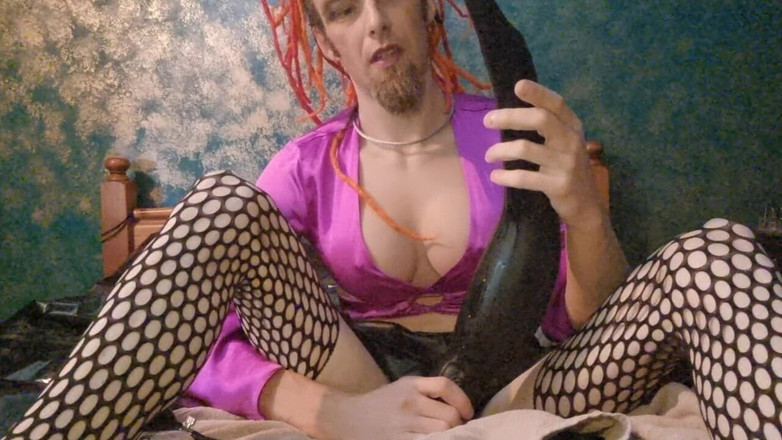 Jasmine Dlight - UK's most extreme anal porn star: Addestramento anale estremo con un enorme dildo mostruoso gonfiabile