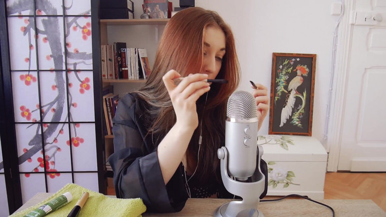 Madelaine_Rousset: Erotic ASMR - Probuď se se mnou