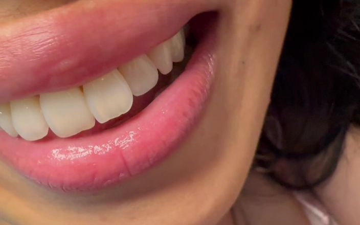 Asmr_mouth: Üstüme gel ve nefesimi kokla